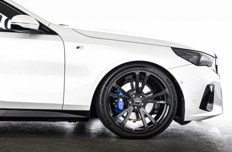 Preview: AC Schnitzer 21" wheel & tyre set AC3 FlowForming anthracite Pirelli for BMW i5 G60
